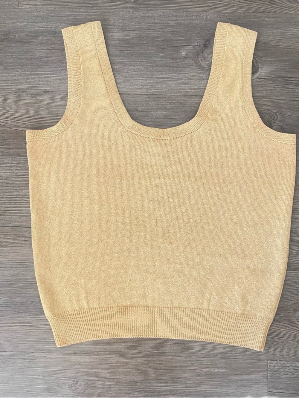 St John Gold tone Knit Women's Sleeveless Scoop Neck Tank Top Sz L Small Flaw